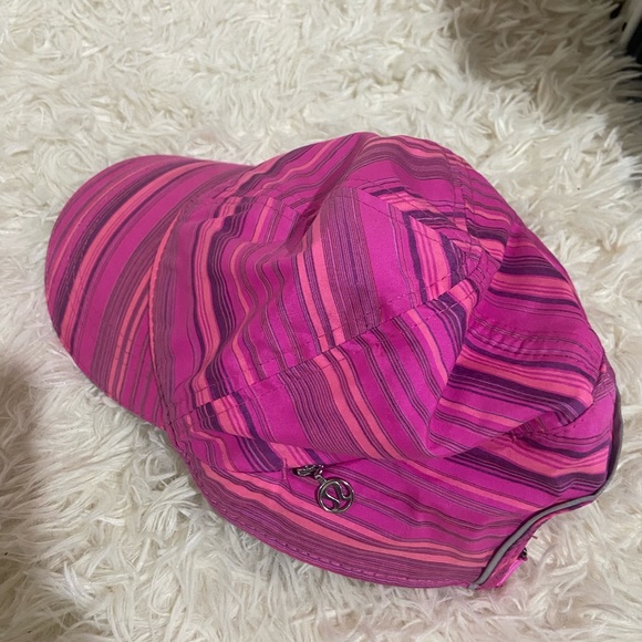 lululemon cap - Picture 2 of 4